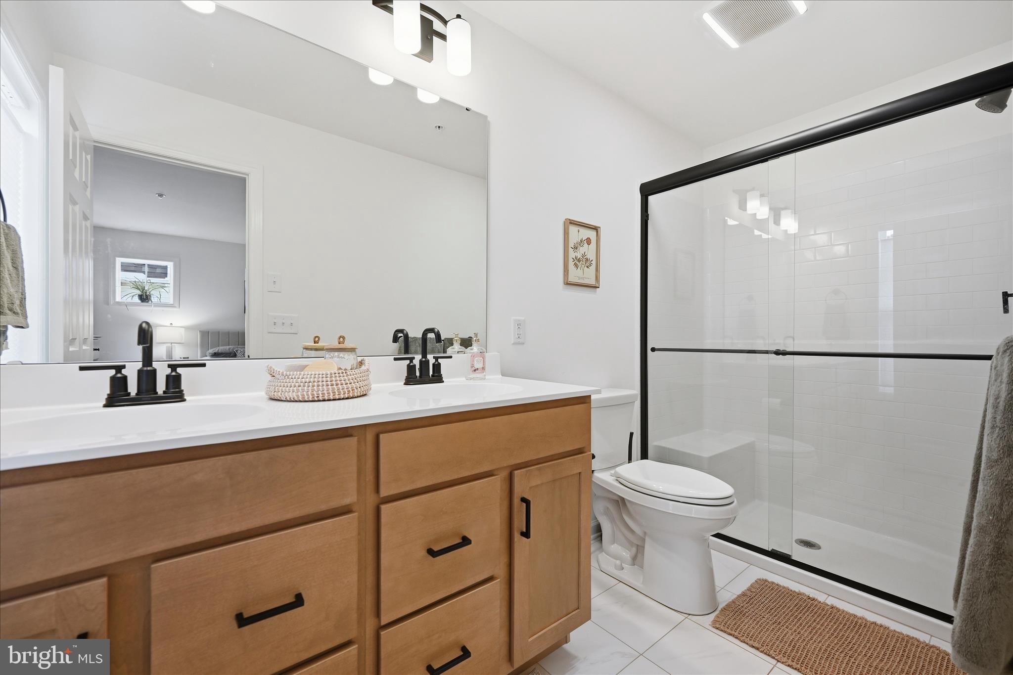 2481 Artesian Way Lancaster, PA 17601 - Photo 20 of 32 Primary Bathroom