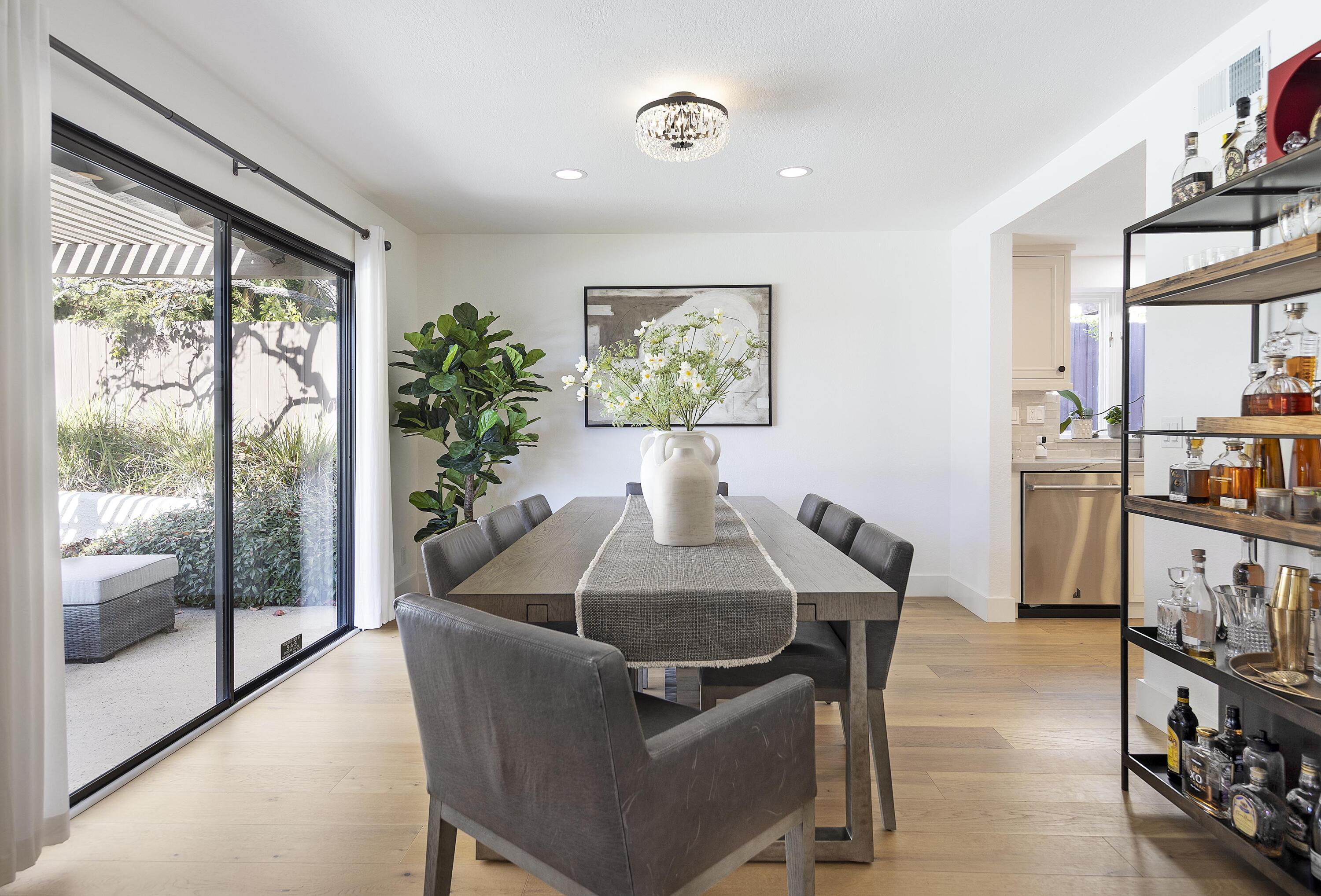 9 East Quinto Street Santa Barbara, CA 93105 - Photo 5 of 18 Formal dining room off kitchen