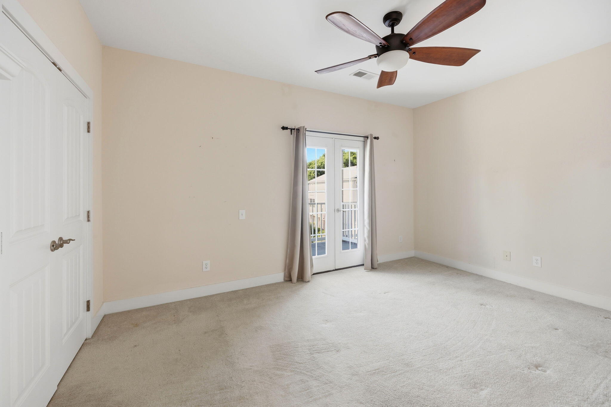 1601 Hopeman Lane Mount Pleasant, SC 29466 - Photo 21 of 43 22-web-or-mls-470A8290