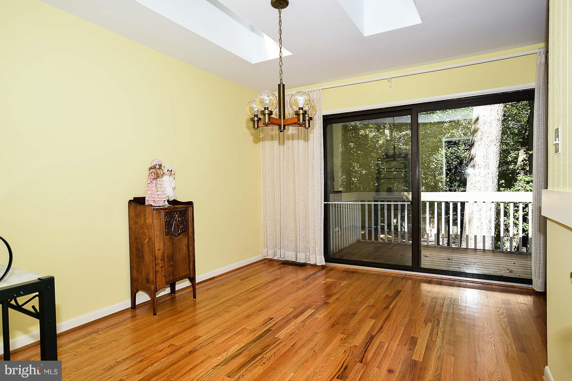 2300 Fox Fire Court Reston, VA 20191 - Photo 11 of 30 Dining Room
