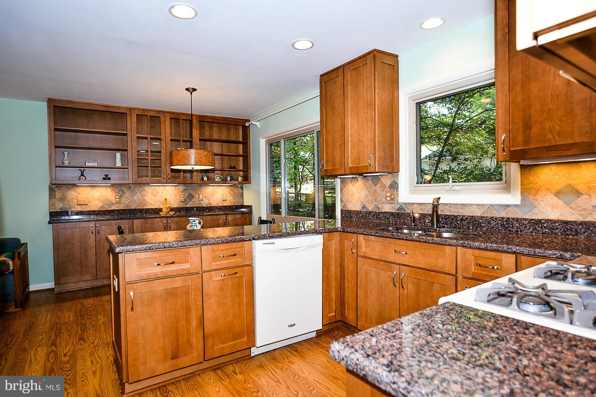 2300 Fox Fire Court Reston, VA 20191 - Photo 12 of 30 Kitchen
