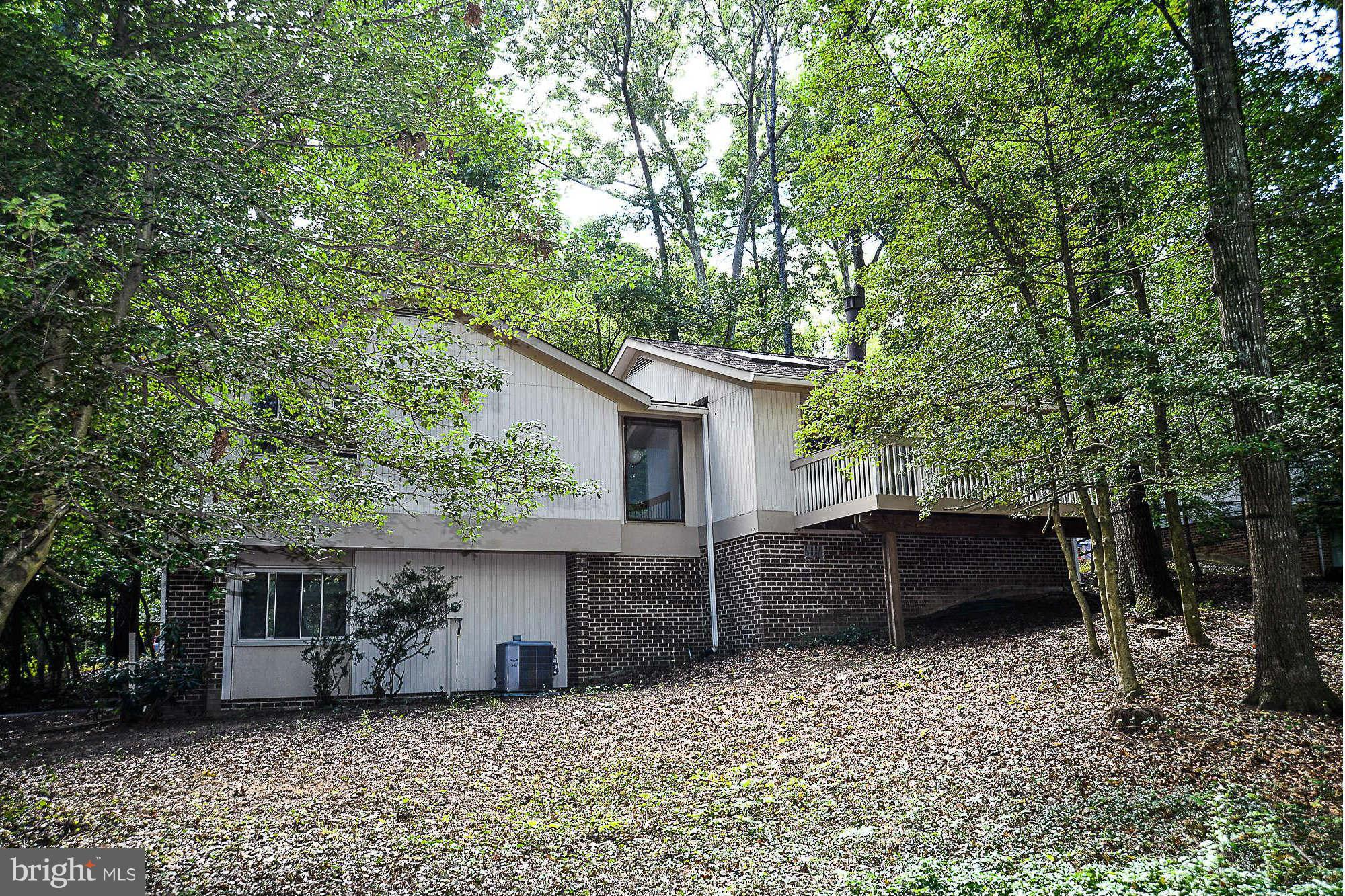 2300 Fox Fire Court Reston, VA 20191 - Photo 29 of 30 Exterior (Rear)