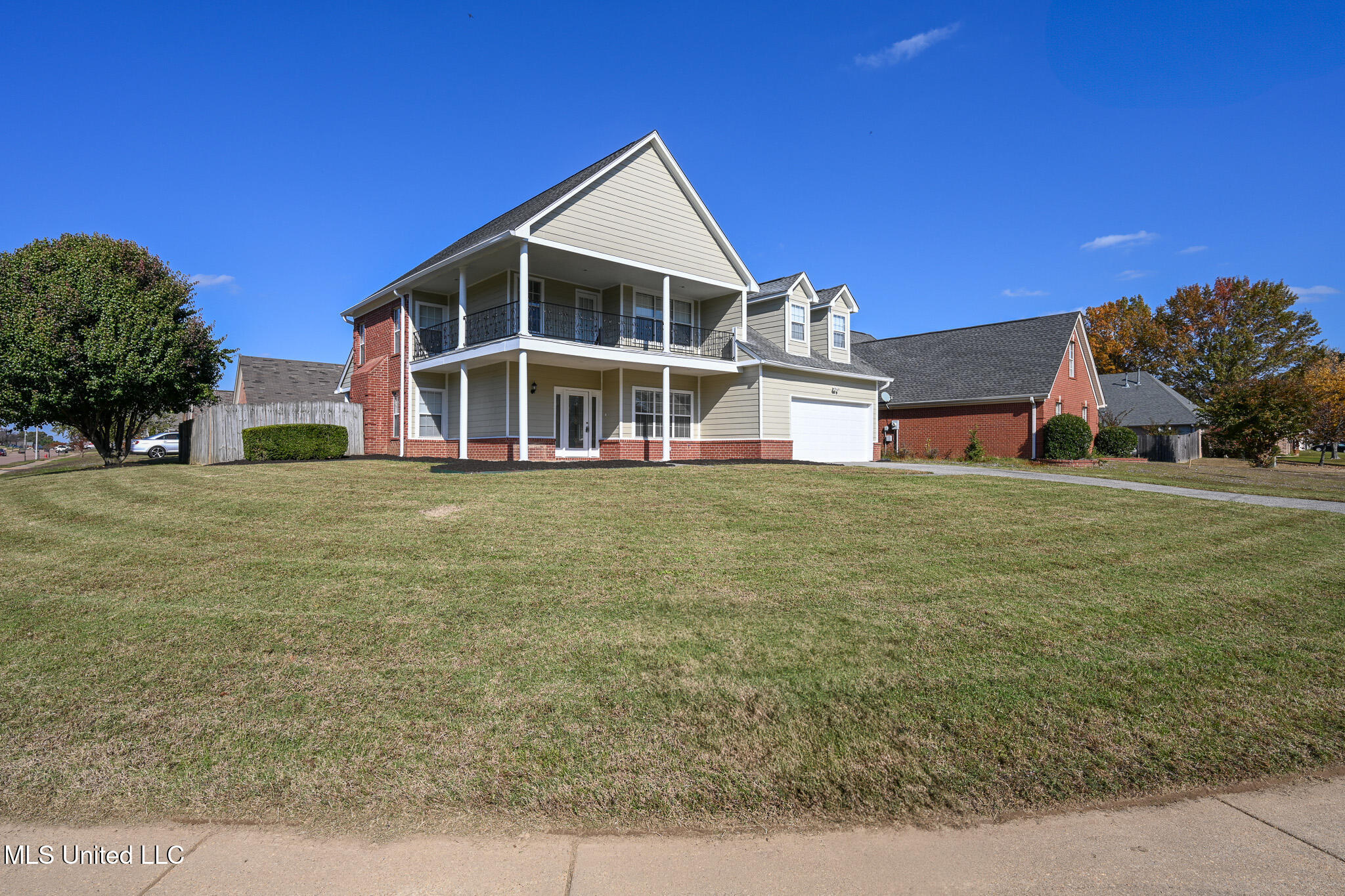 9846 Alexanders Ridge Drive Olive Branch, MS 38654 - Photo 2 of 37 DSC_6526