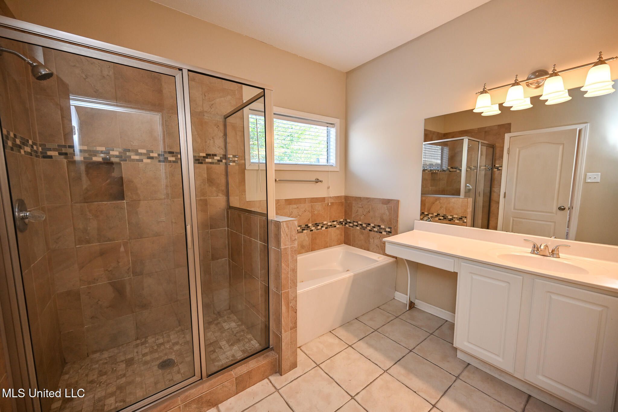 9846 Alexanders Ridge Drive Olive Branch, MS 38654 - Photo 23 of 37 DSC_6558