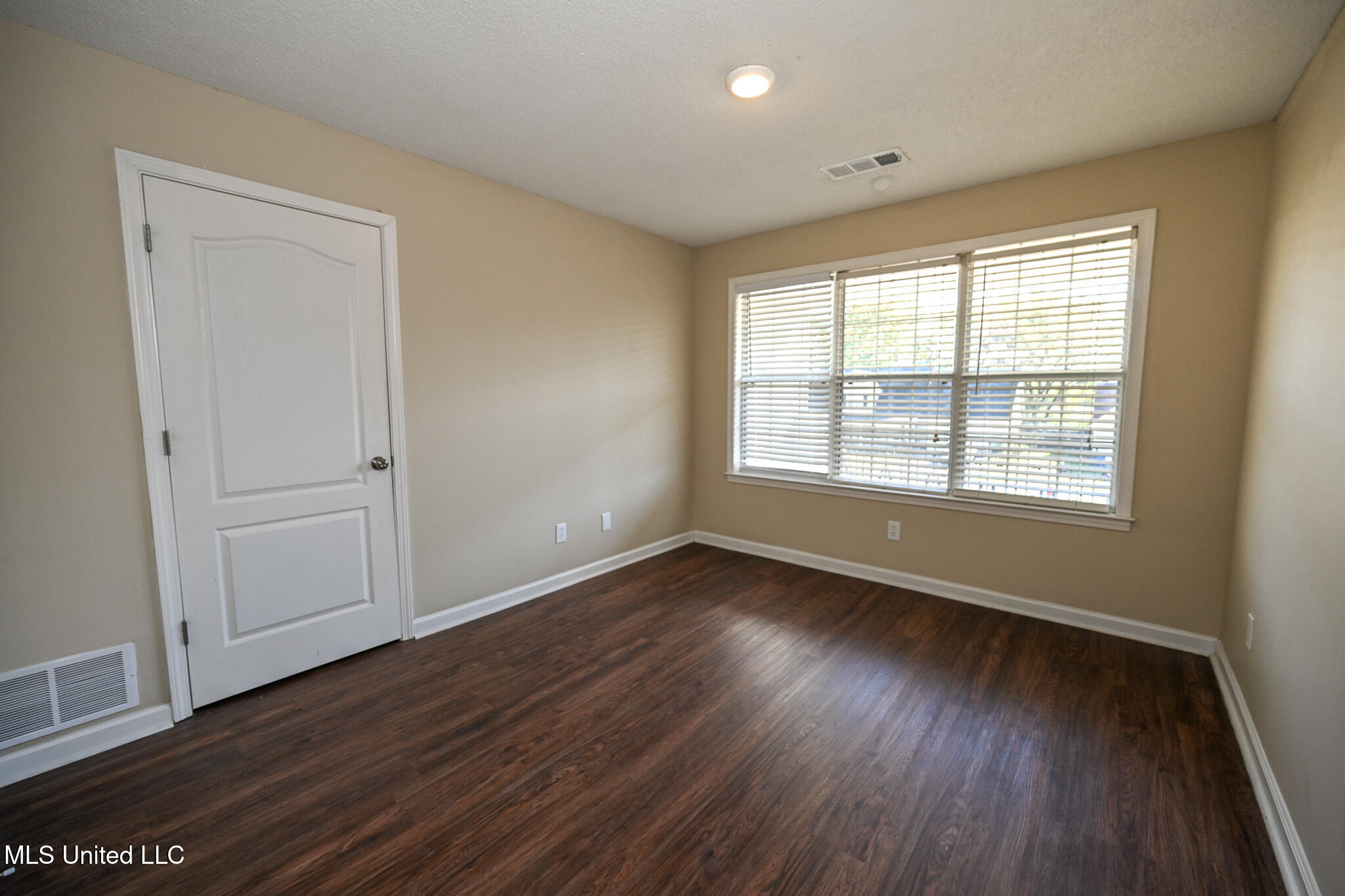 9846 Alexanders Ridge Drive Olive Branch, MS 38654 - Photo 26 of 37 DSC_6561