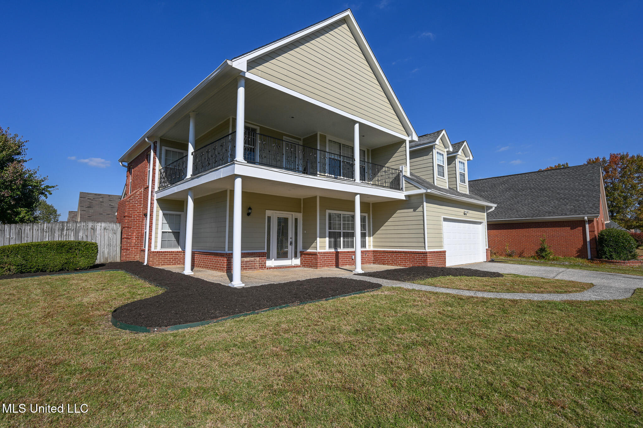 9846 Alexanders Ridge Drive Olive Branch, MS 38654 - Photo 5 of 37 DSC_6532