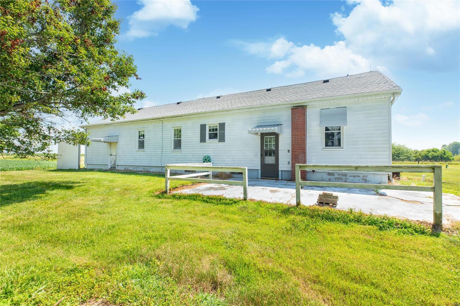4227 Wren Road Shipman, IL 62685 - Photo 31 of 35