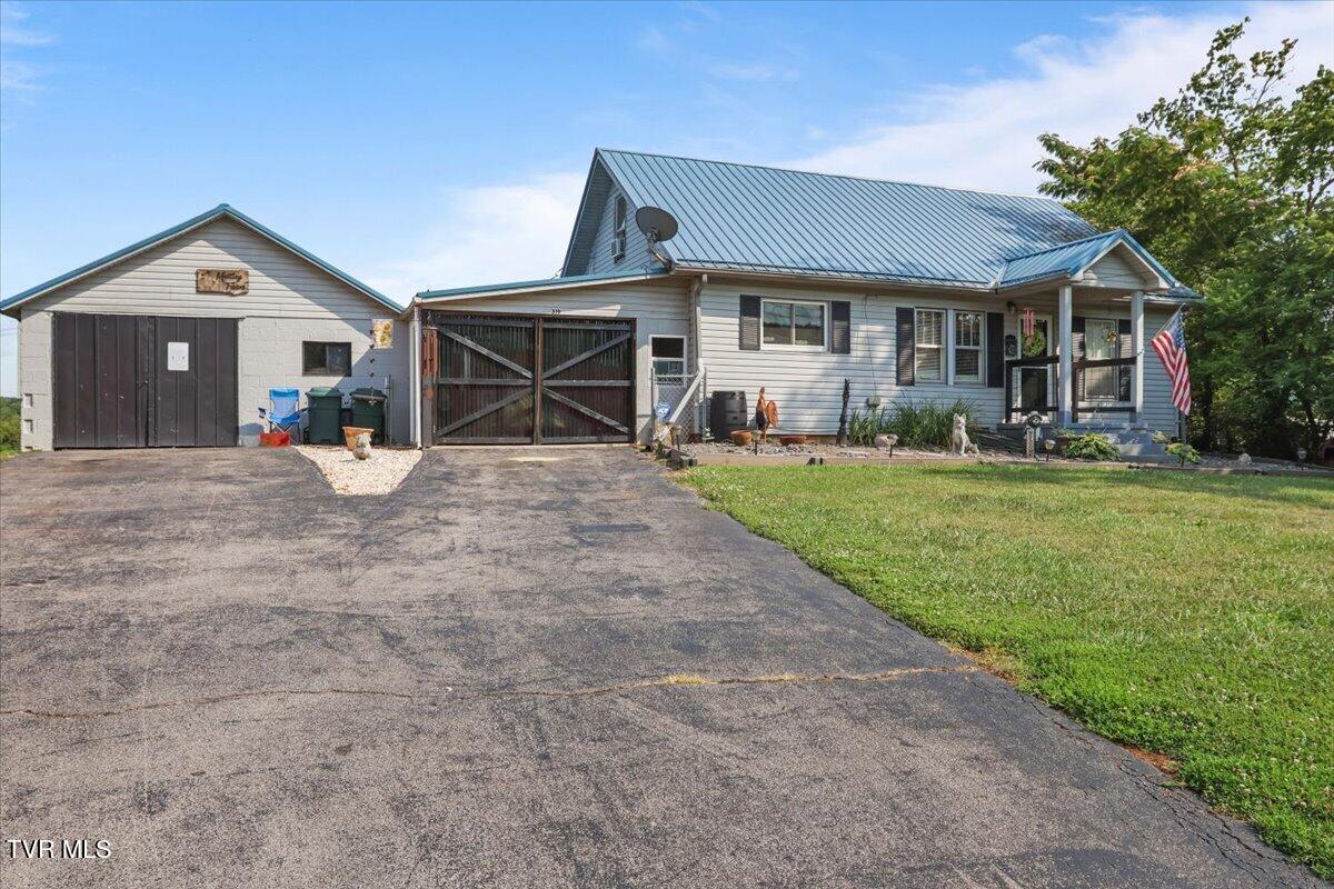 319 Old Stage Road Surgoinsville, TN 37873 - Photo 2 of 61 03-IMG_9939