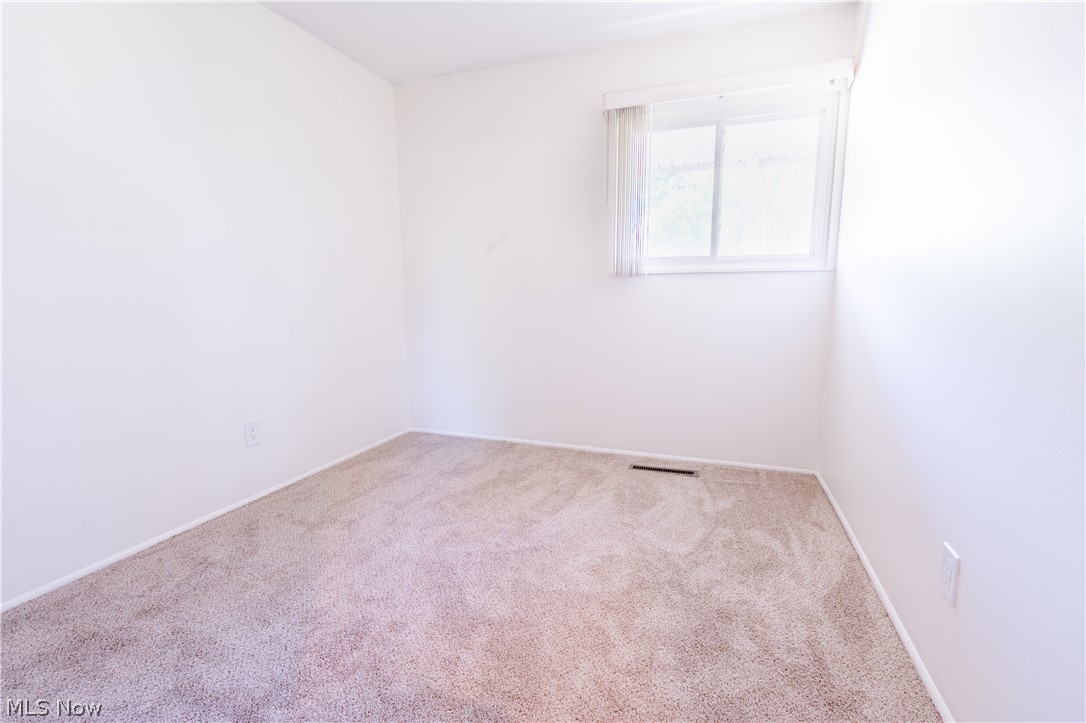 24320 Laing Road Bedford Heights, OH 44146 - Photo 20 of 28