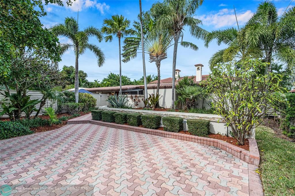 2757 Northeast 20th Street Fort Lauderdale, FL 33305 - Photo 14 of 38