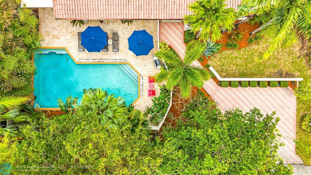 2757 Northeast 20th Street Fort Lauderdale, FL 33305 - Photo 7 of 38