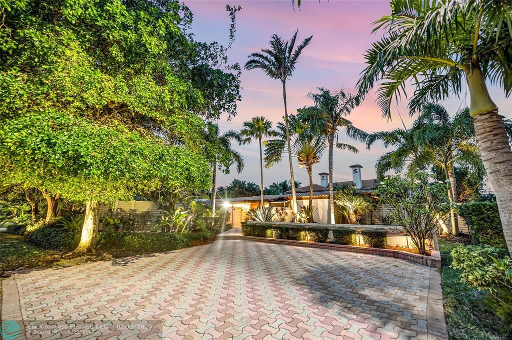 2757 Northeast 20th Street Fort Lauderdale, FL 33305 - Photo 8 of 38