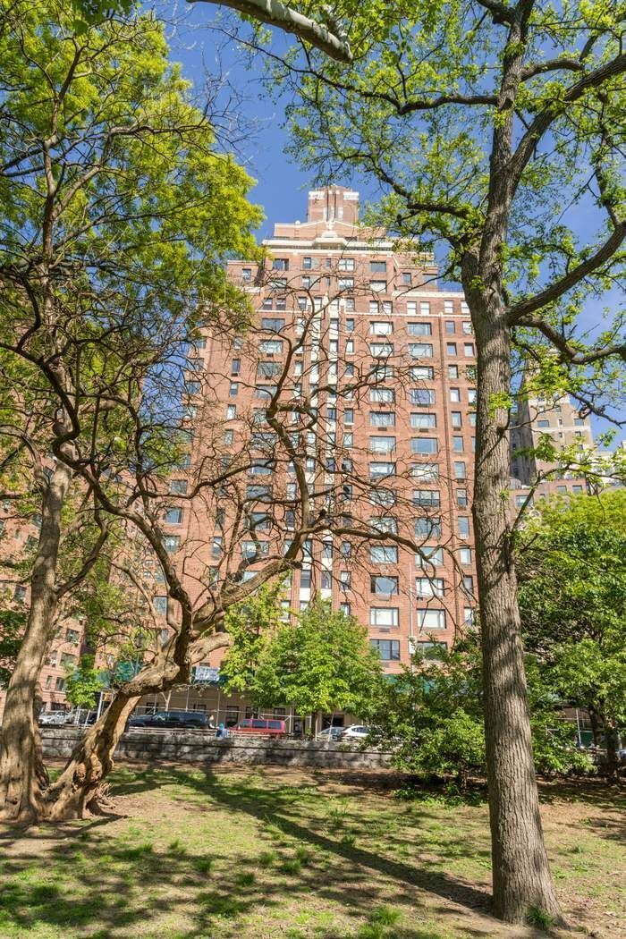 5 Riverside Drive, Unit 12B Manhattan, NY 10023 - Photo 20 of 21 a view of lake