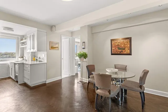 $1,290,000 | 5 Riverside Drive, Unit 12B | Upper West Side
