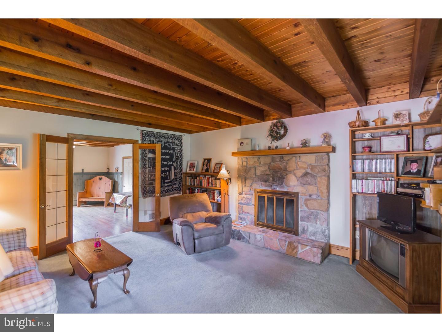 14 Longview Road Perkasie, PA 18944 - Photo 7 of 25 Family Room