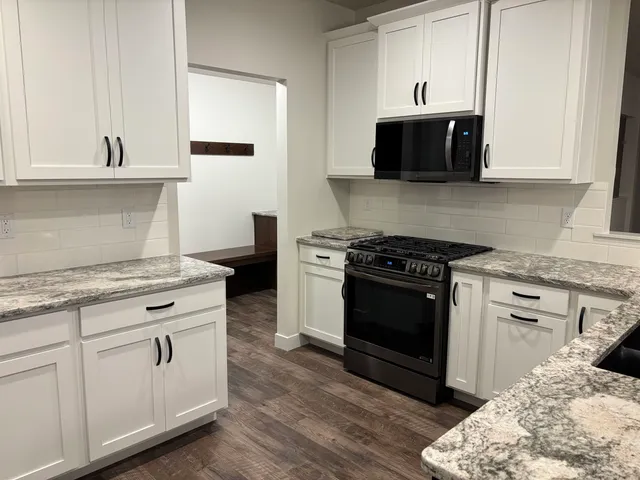 $429,900 | 1743 Legacy Lane, Neenah, WI 54956