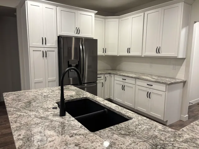 $429,900 | 1743 Legacy Lane, Neenah, WI 54956