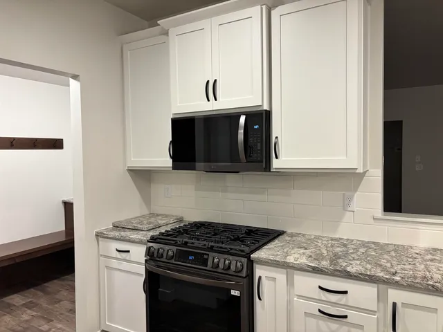 $429,900 | 1743 Legacy Lane, Neenah, WI 54956