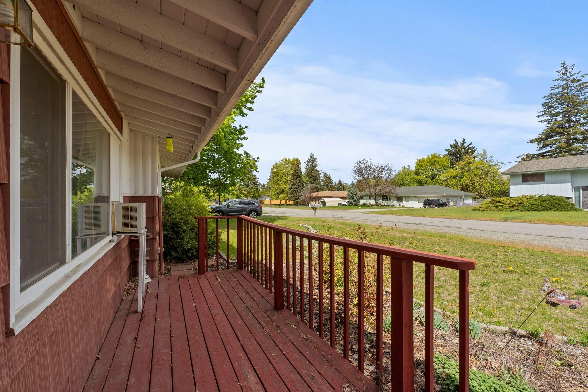 1804 South Blake Road Spokane Valley, WA 99216 - Photo 4 of 37
