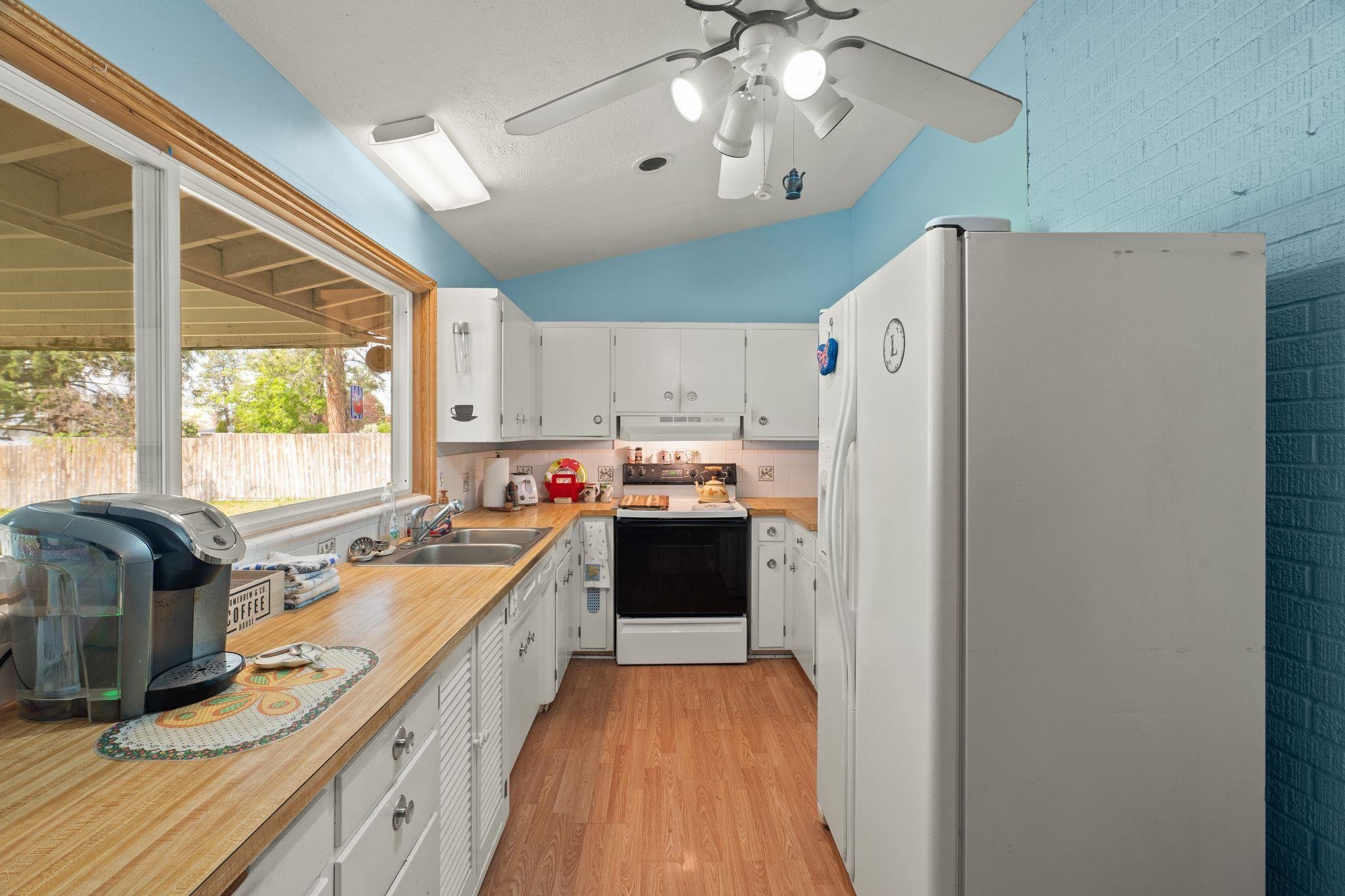 1804 South Blake Road Spokane Valley, WA 99216 - Photo 10 of 37