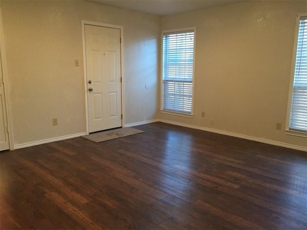 2806 Ridgecrest Drive Fort Worth, TX 76133 - Photo 8 of 13