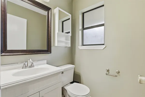 $2,100 | 10010 Wildflower Lane, Unit A, Austin, TX 78733