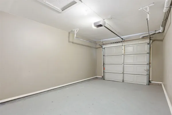 $2,100 | 10010 Wildflower Lane, Unit A, Austin, TX 78733