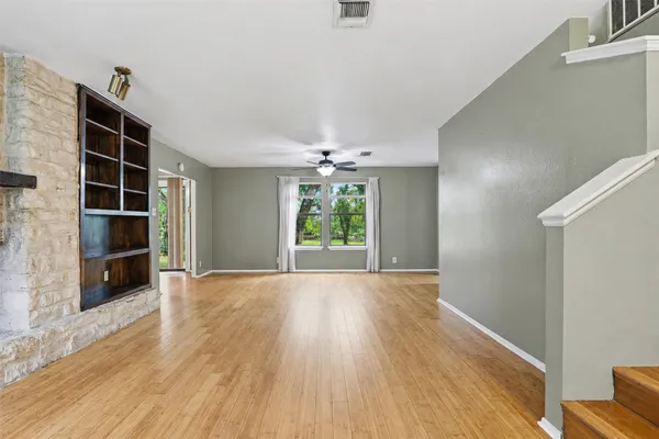$2,100 | 10010 Wildflower Lane, Unit A, Austin, TX 78733