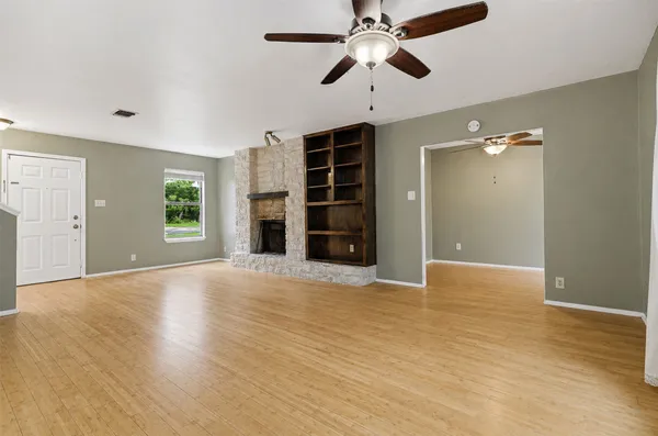 $2,100 | 10010 Wildflower Lane, Unit A, Austin, TX 78733