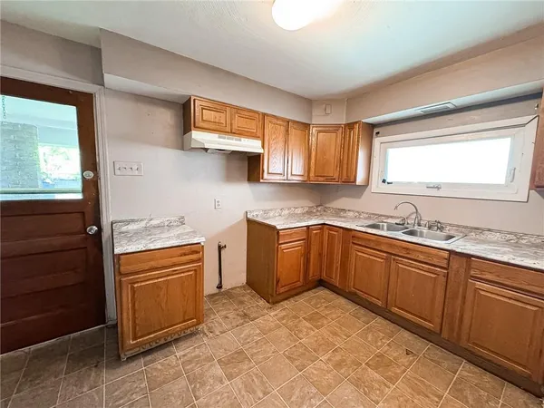 $975 | 4719 3rd Street, Unit 2, McKeesport, PA 15132