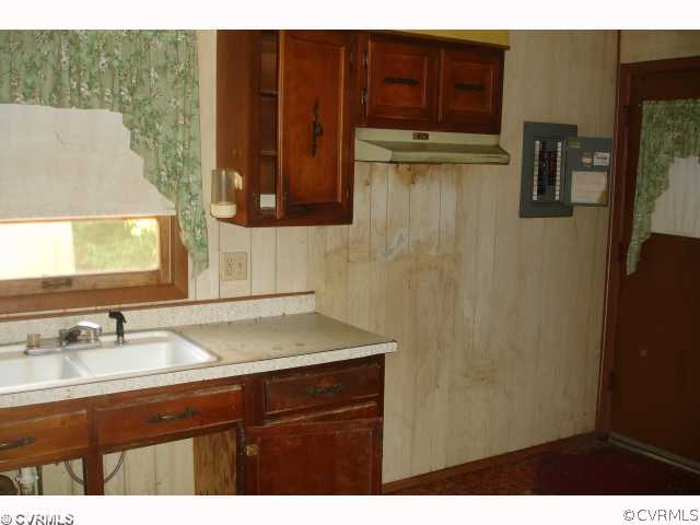 986 Cedar Point Road Rice, VA 23966 - Photo 3 of 7 Kitchen