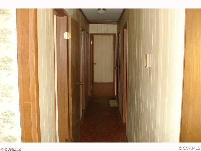 986 Cedar Point Road Rice, VA 23966 - Photo 6 of 7 Interior Space/Layout - LONG HALLWAY TO ALL 4 BEDR