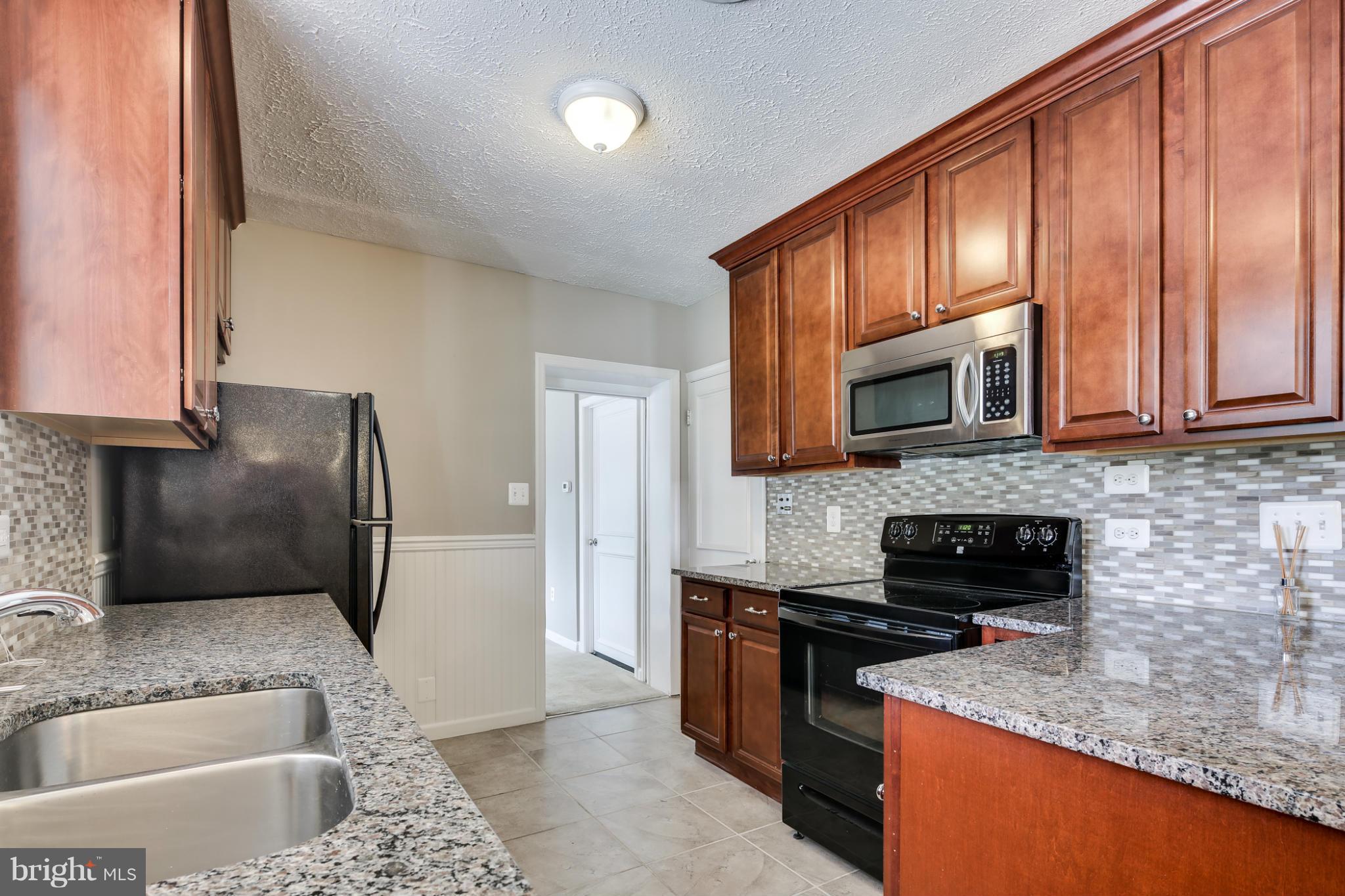 6038 Hunt Club Road Elkridge, MD 21075 - Photo 9 of 26 Kitchen