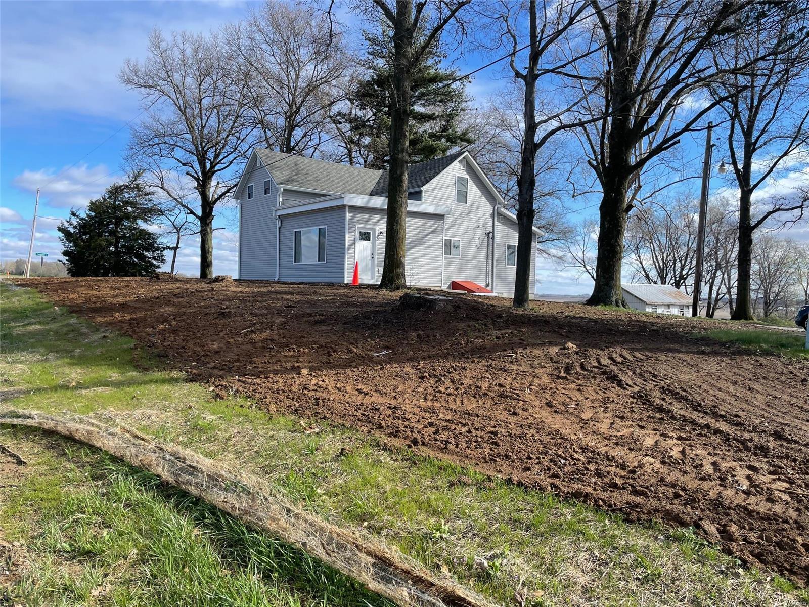 11763 State Rte 4 Lebanon, IL 62254 - Photo 1 of 18