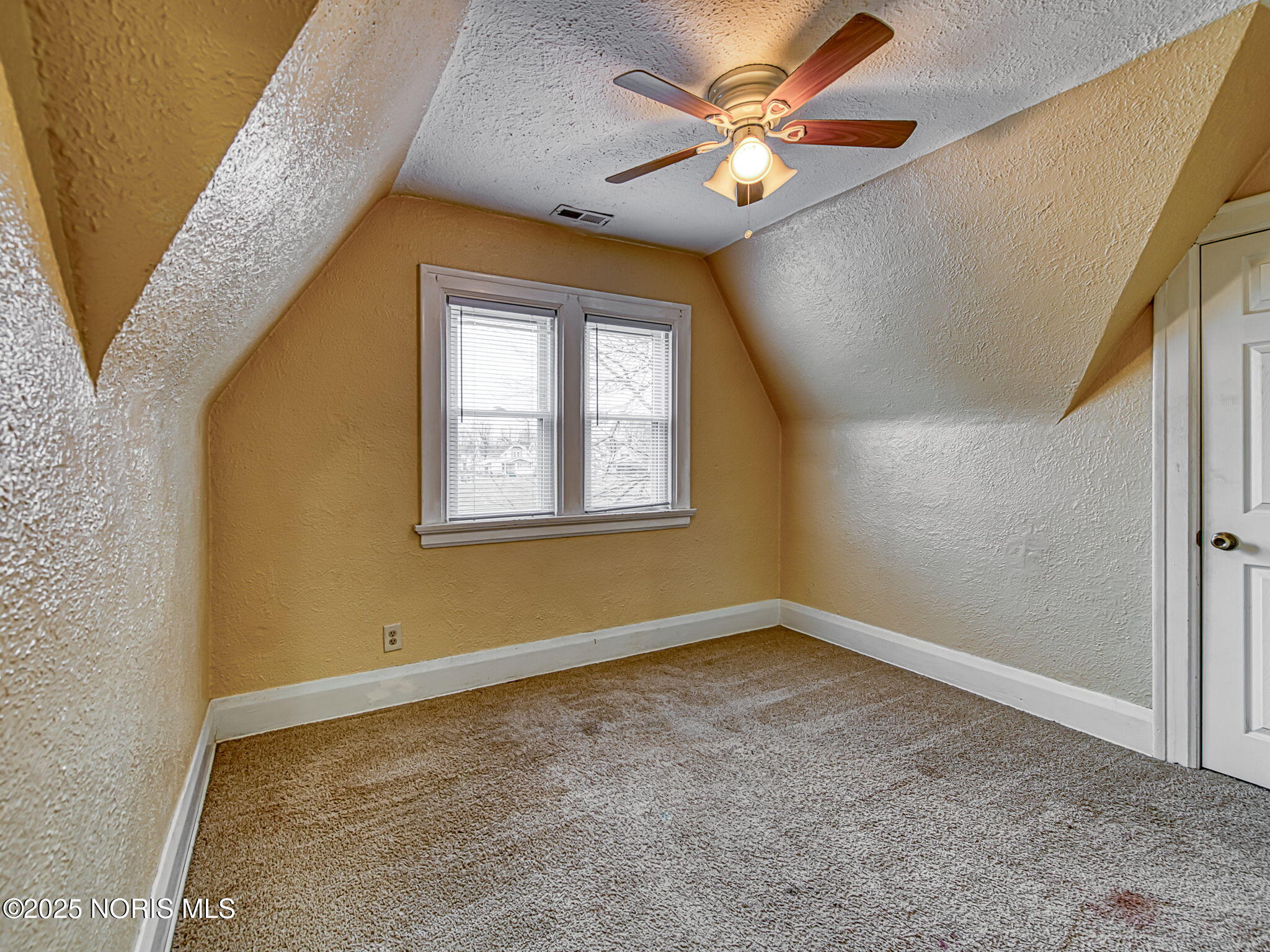 1819 Shenandoah Road Toledo, OH 43607 - Photo 24 of 35 24-web-or-mls-1819 Shenandoah-190_22