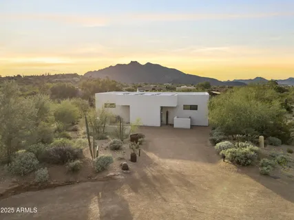 $2,499,000 | 7915 East Primrose Path, Carefree, AZ 85377