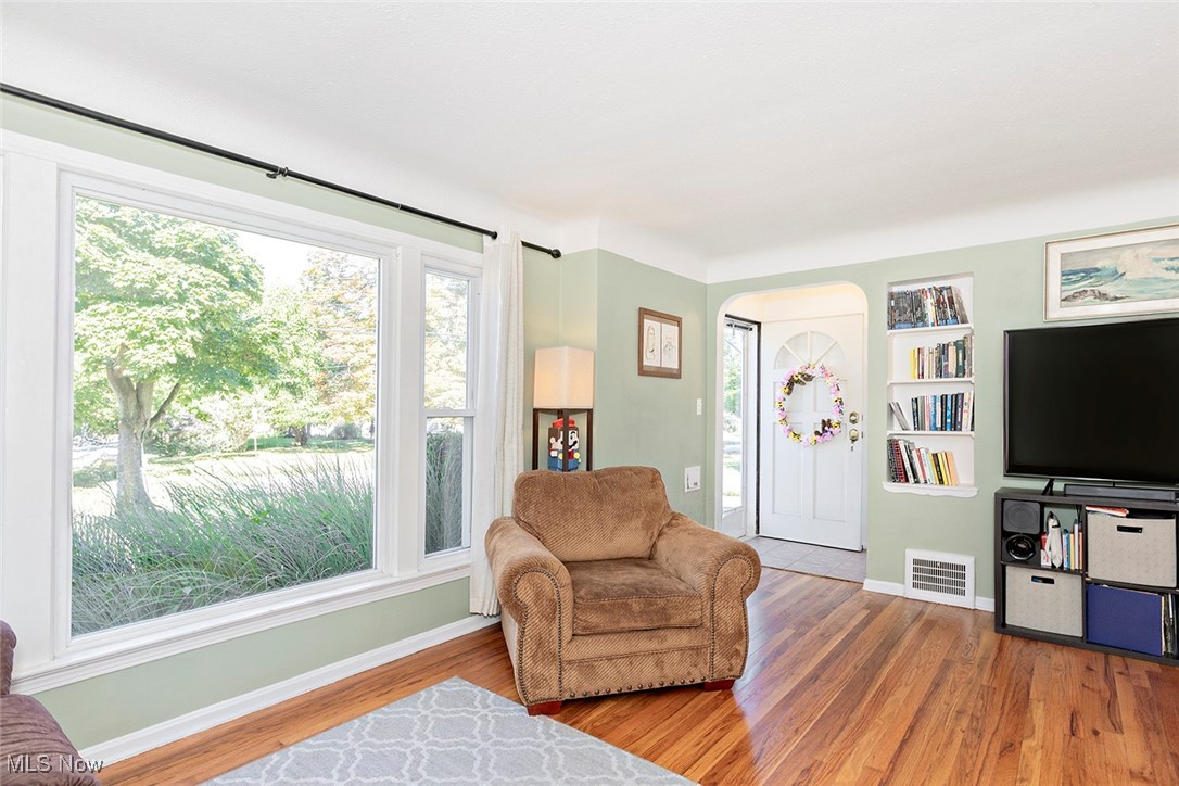 1223 Churchill Road Lyndhurst, OH 44124 - Photo 10 of 40 Gallery Image 10