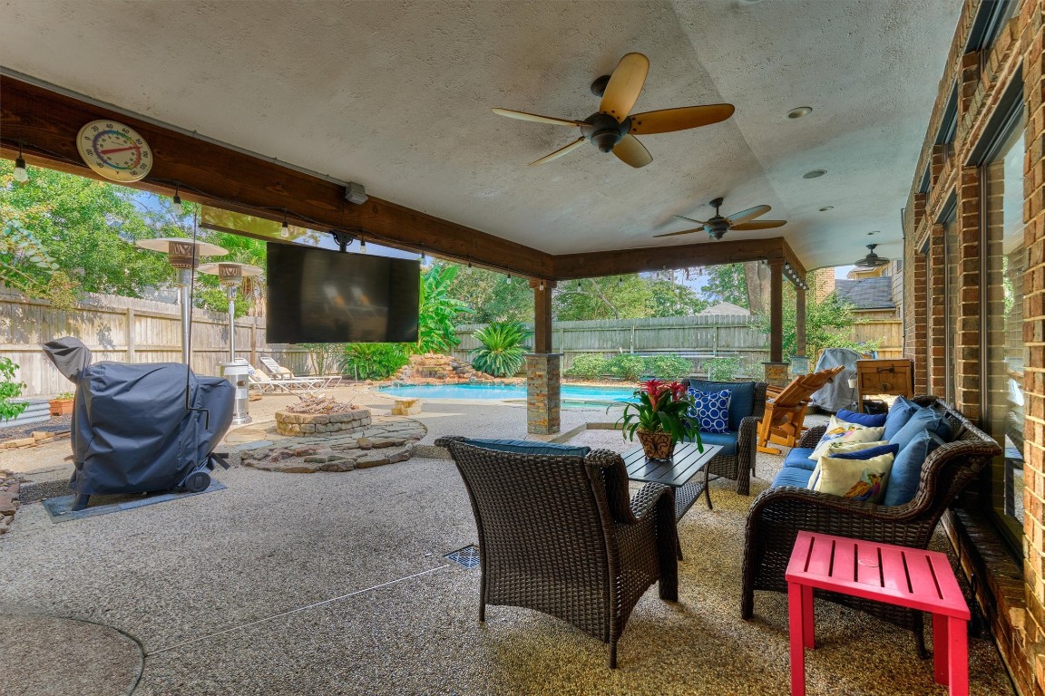 24622 West Kingscrest Circle Spring, TX 77389 - Photo 27 of 33