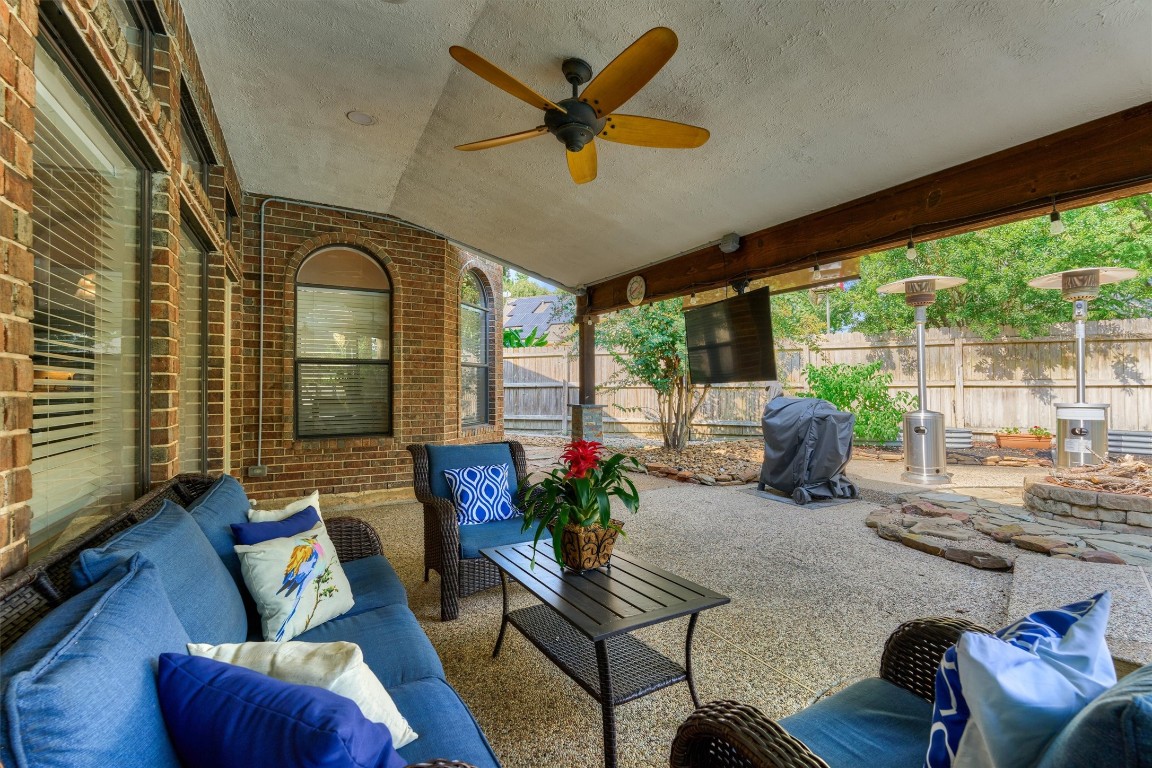 24622 West Kingscrest Circle Spring, TX 77389 - Photo 28 of 33