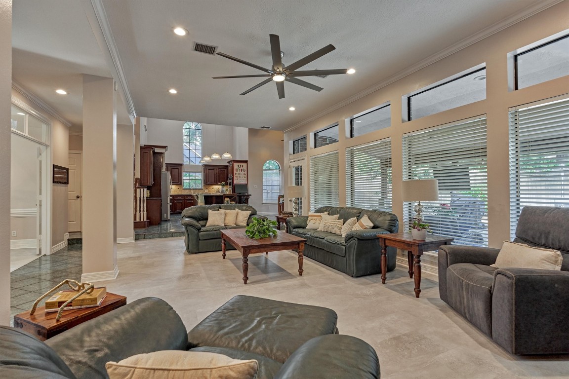 24622 West Kingscrest Circle Spring, TX 77389 - Photo 7 of 33