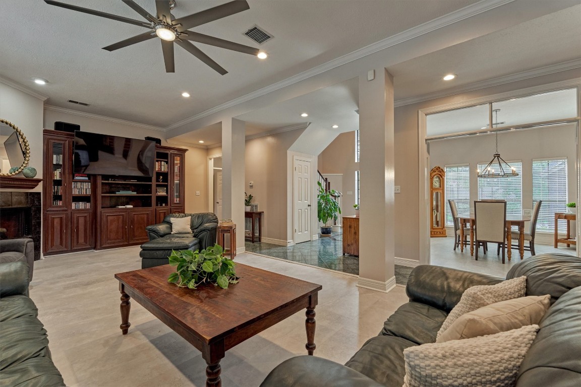 24622 West Kingscrest Circle Spring, TX 77389 - Photo 9 of 33