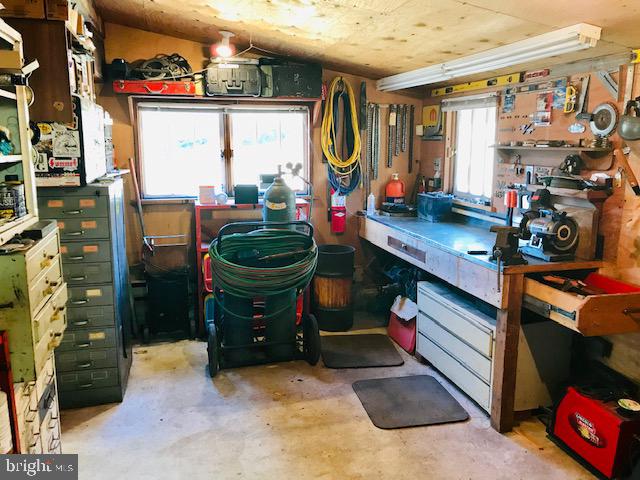2480 Hopewell Road Elverson, PA 19520 - Photo 19 of 30 Gallery Image 19