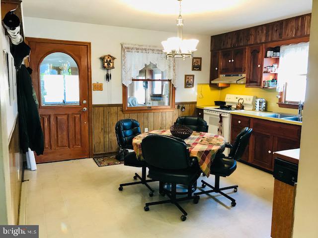2480 Hopewell Road Elverson, PA 19520 - Photo 4 of 30 Gallery Image 4