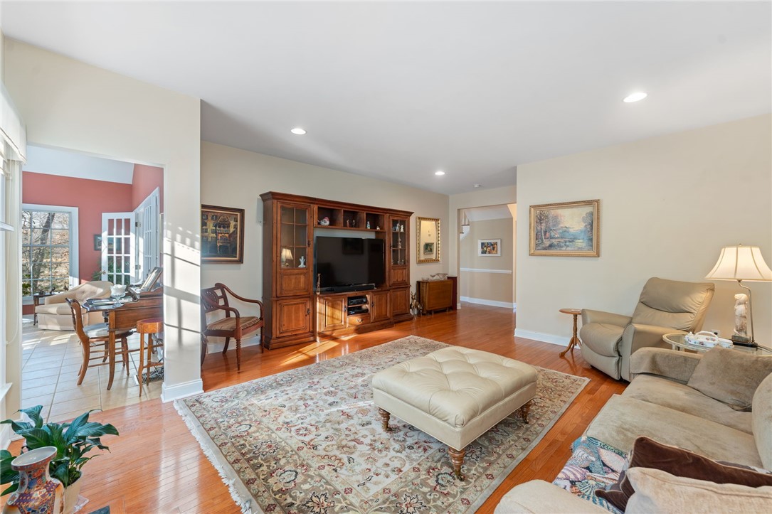 419 Albion Road, Unit 37 Lincoln, RI 02865 - Photo 11 of 45