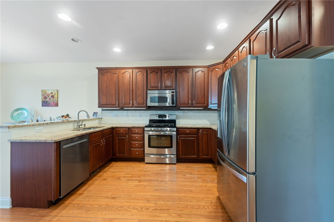 419 Albion Road, Unit 37 Lincoln, RI 02865 - Photo 6 of 45