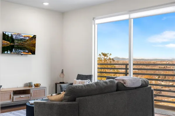 $1,525 | 2876 West 53rd Avenue, Unit 303A, Denver, CO 80221