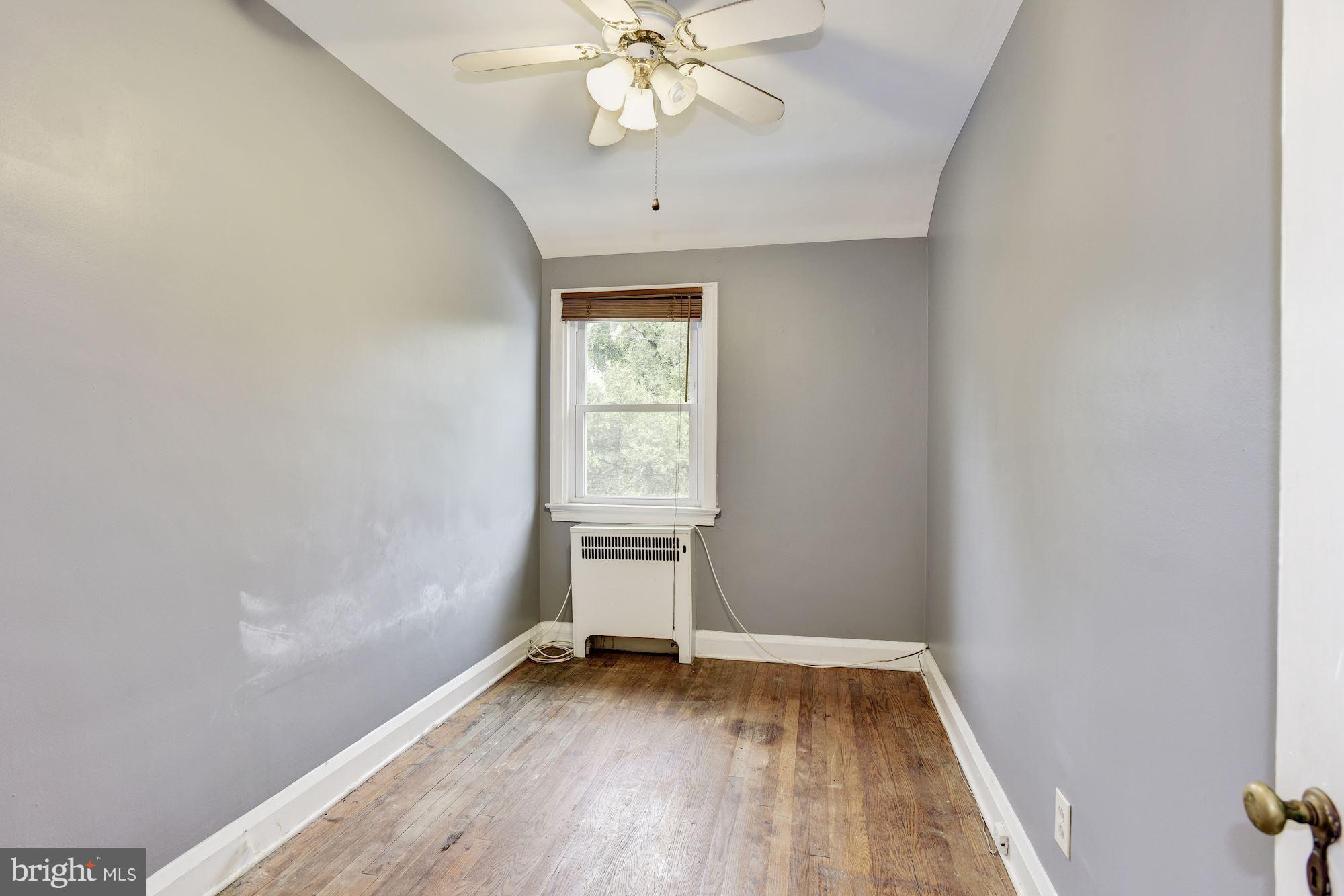 221 Ridge Avenue Baltimore, MD 21286 - Photo 14 of 23 Bedroom