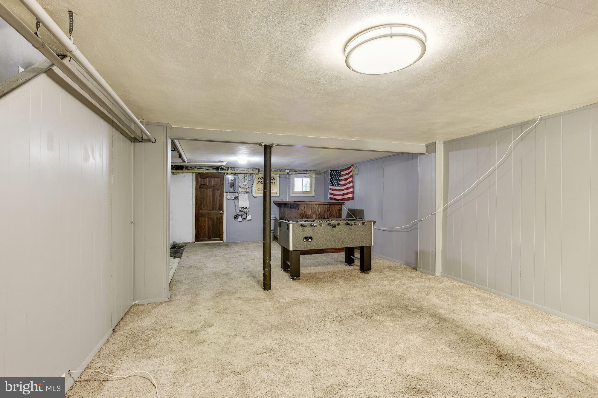 221 Ridge Avenue Baltimore, MD 21286 - Photo 17 of 23 Family Room