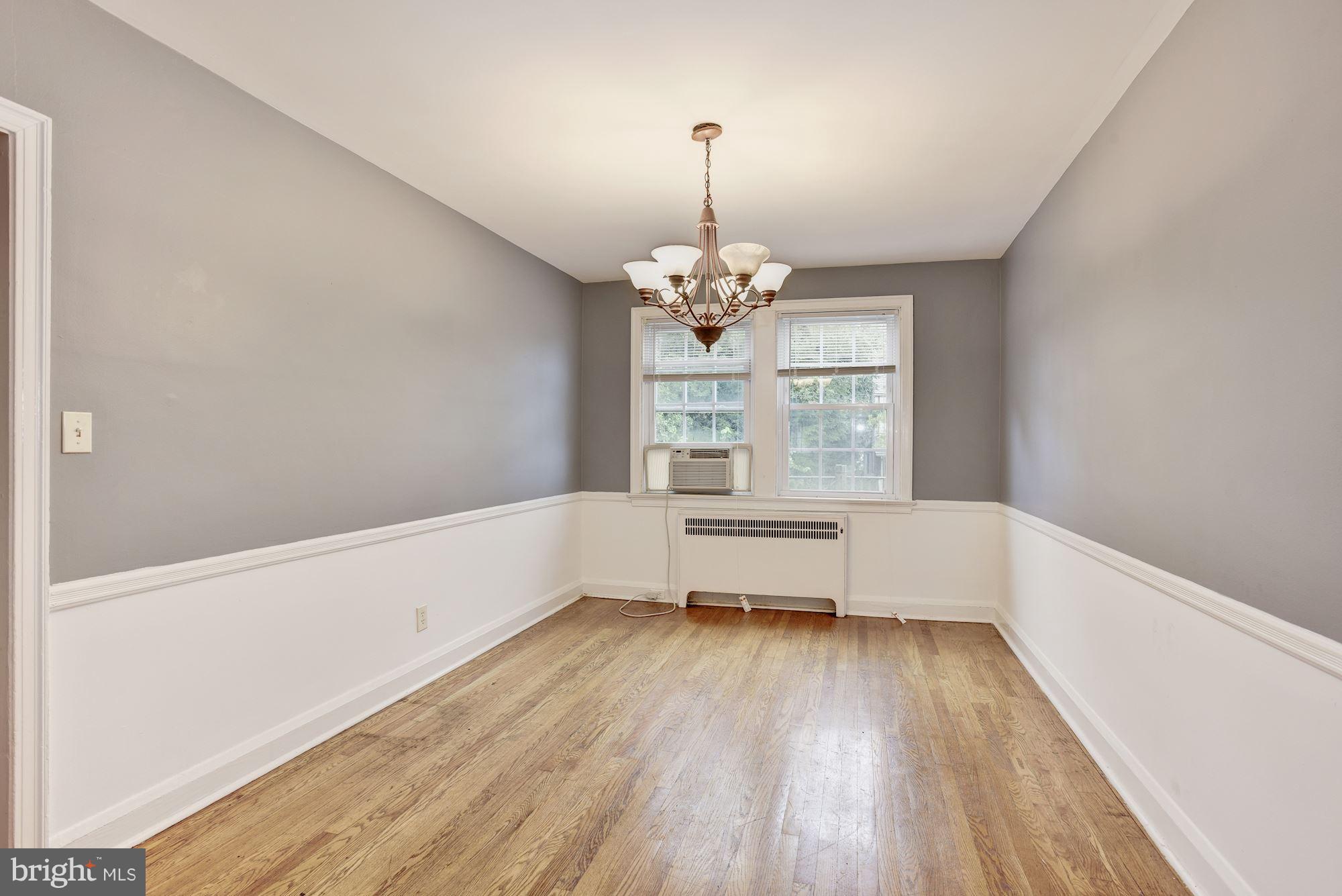 221 Ridge Avenue Baltimore, MD 21286 - Photo 5 of 23 Dining Room