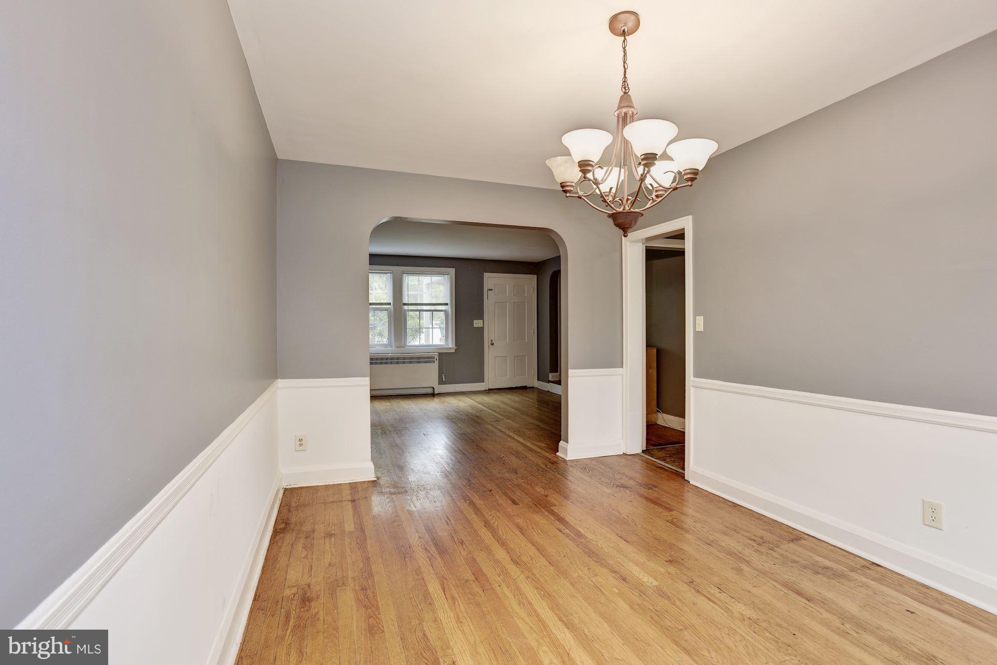 221 Ridge Avenue Baltimore, MD 21286 - Photo 7 of 23 Dining Room